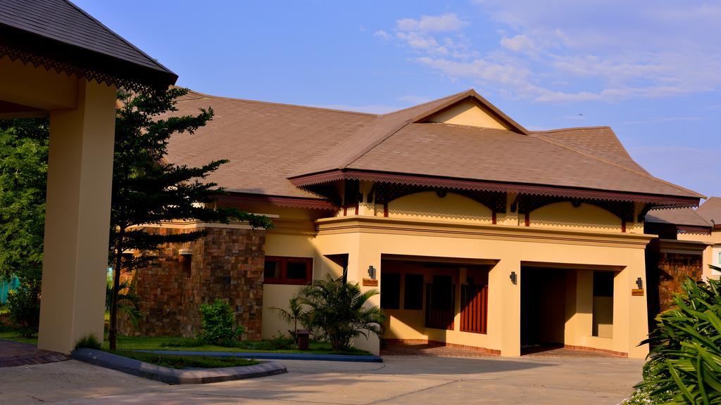 Emerald Palace Hotel Naypyidaw Exteriér fotografie